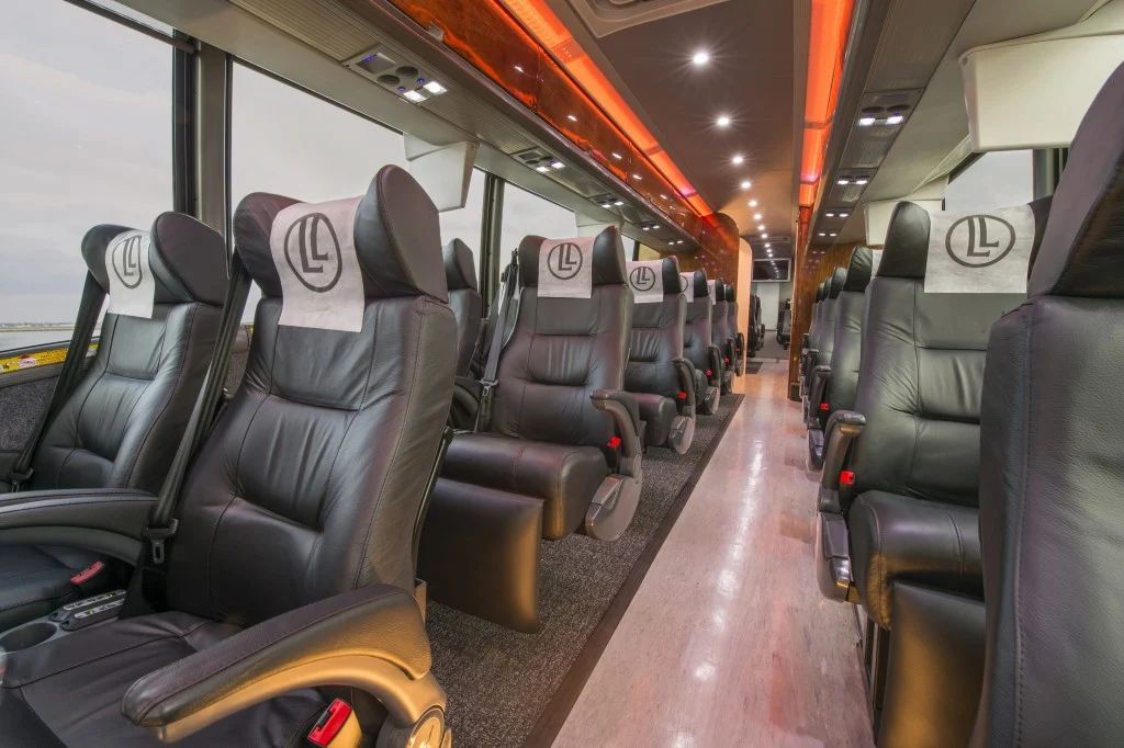 Top 5 Features to Look for in a Luxury Shuttle